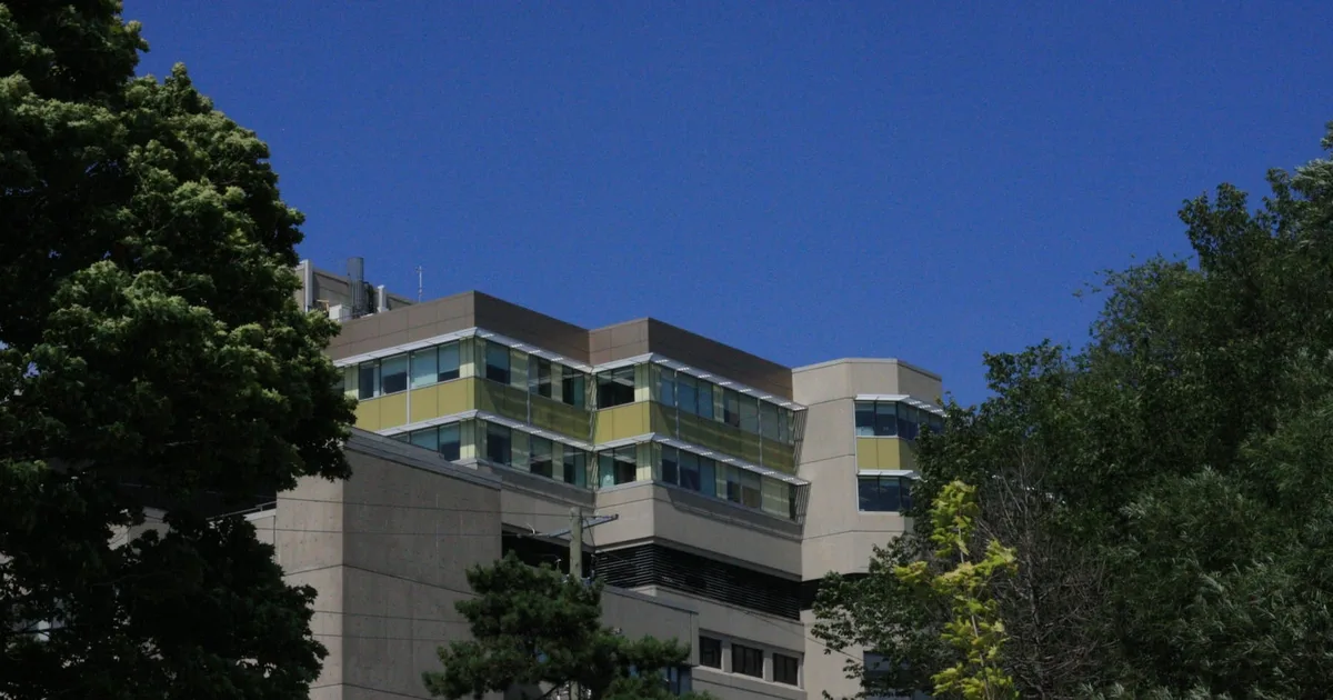 与报道相关的编辑资讯示意图:圣地亚哥:KKR以4.75亿美元入股Campus Point生命科学园区,获约28.5%间接权益