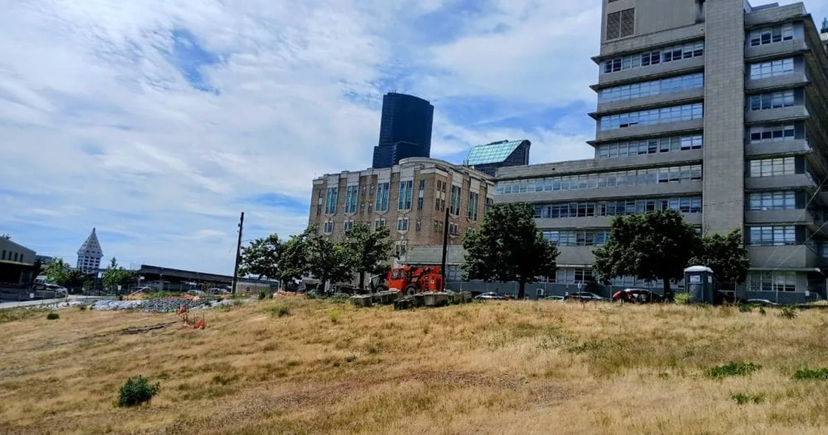 与报道相关的编辑资讯示意图:西雅图港景医疗中心扩建造价涨至约30亿美元:超2020年选民批准债券约12.6亿,新住院大楼最快2032年启用